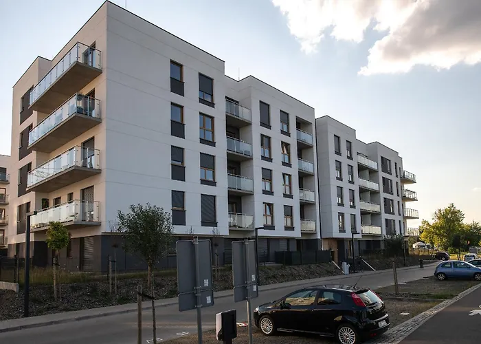 Poznan Grunwald - Parking & Terrace - By Rentujemy